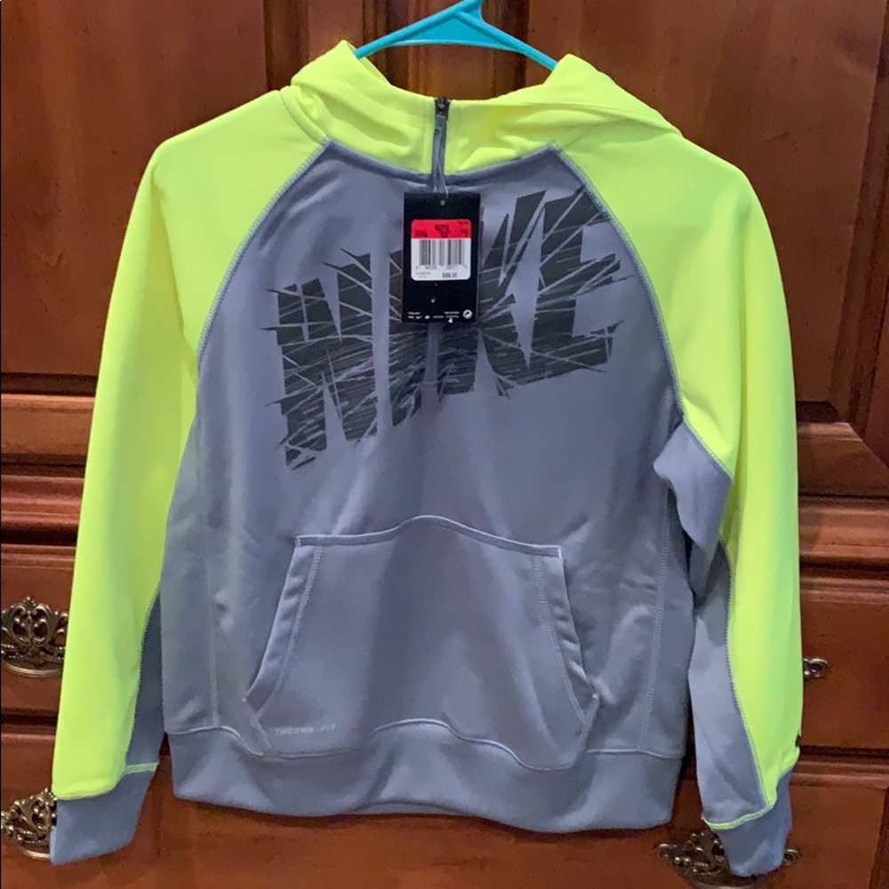 Boys Nike Therma-fit Hoodie Size L NWT